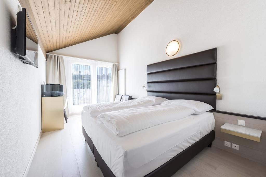 Boutique Hotel Riviera Spiez Bilik gambar