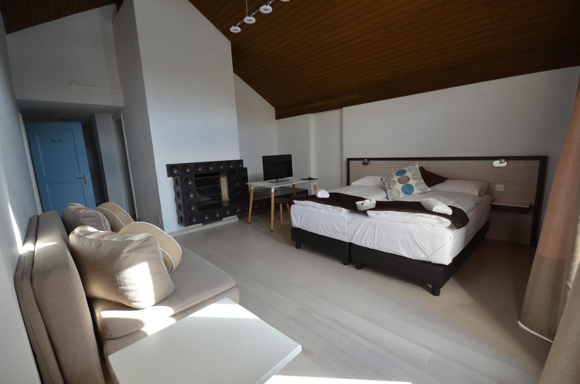 Boutique Hotel Riviera Spiez Bilik gambar